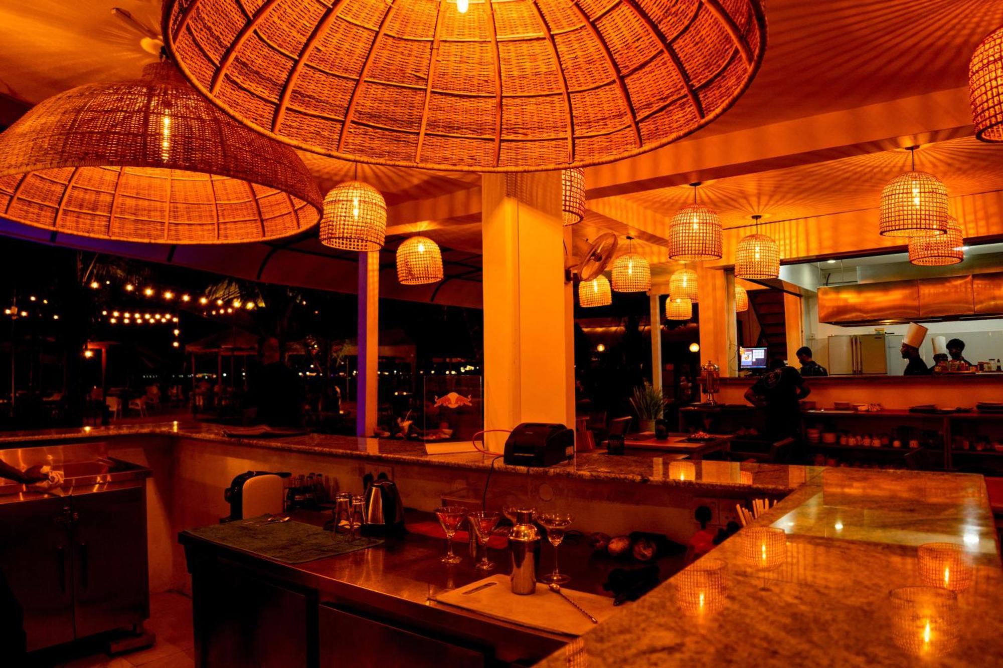 Peacock Beach Hotel Unawatuna Exterior foto