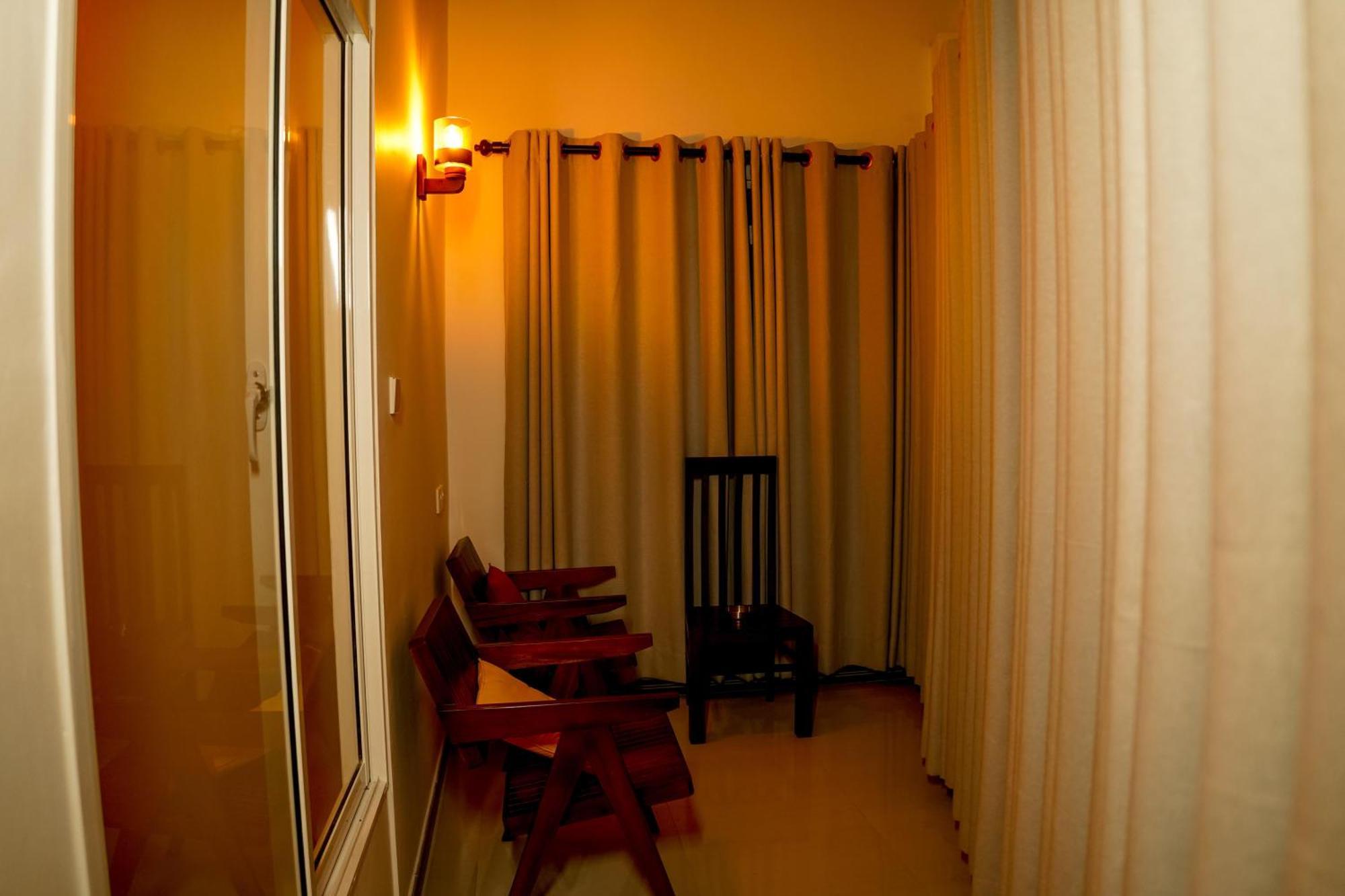 Peacock Beach Hotel Unawatuna Exterior foto